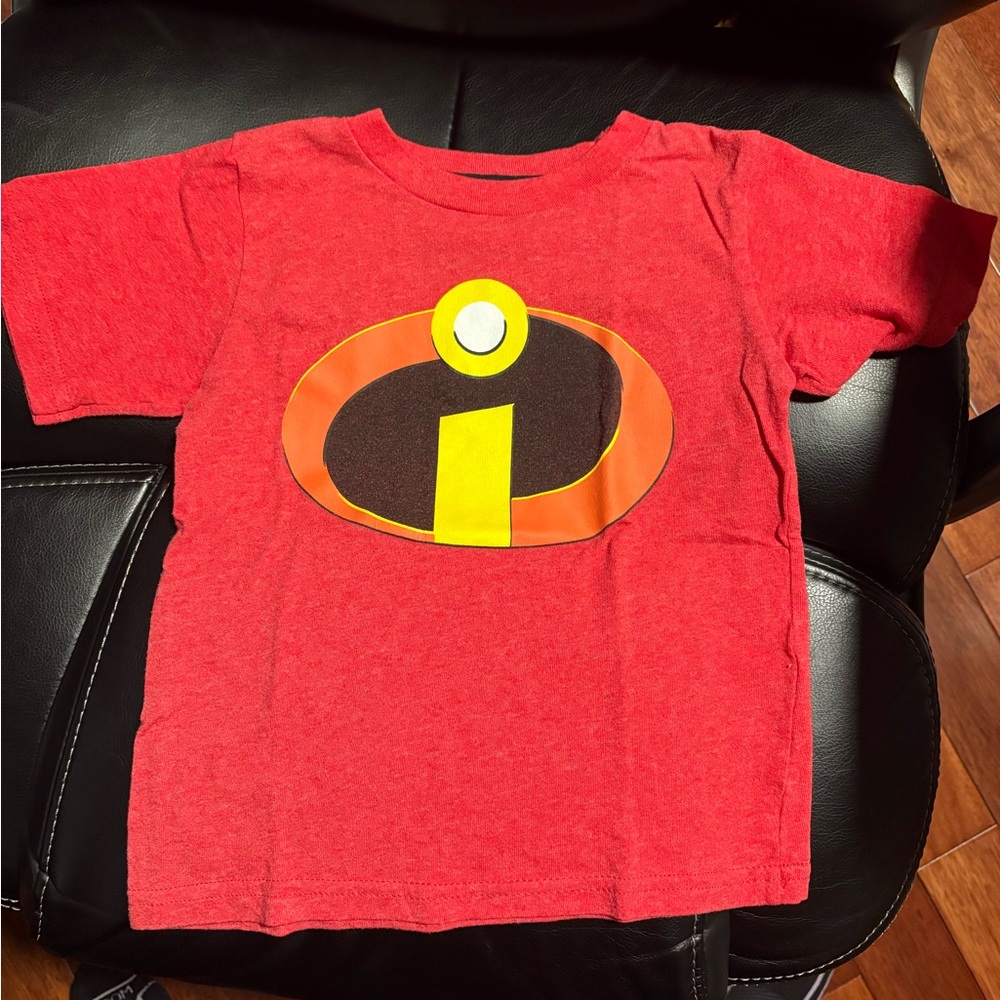 2 for 15$. Disney shirt. Size 3t